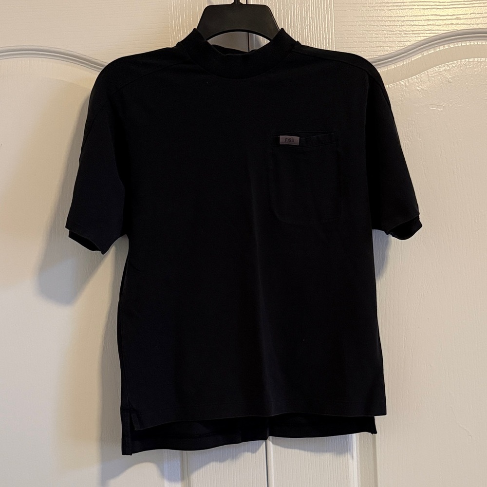 Figs Pro Scrub Top Mockneck Shortsleeve with Pocket